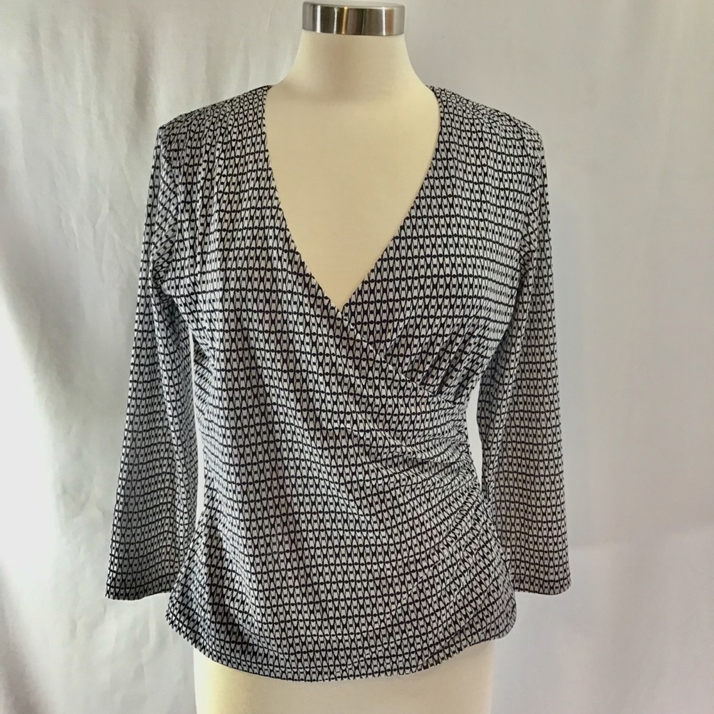 Jones New York vneck surplice knit top size M
